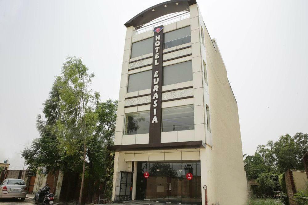 Hotel Eurasia Zirakpur Exterior foto
